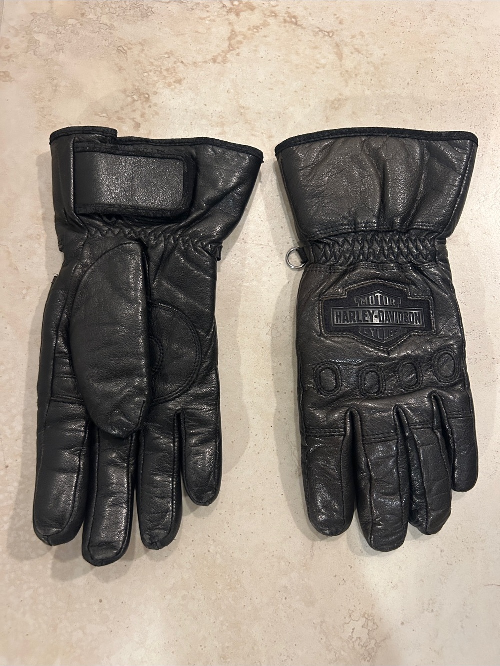 Harley-Davidson Black Leather Rider Gloves with Knuckle Accents